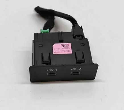 Nissan Qashqai J12 USB socket connector 284H37JA0A