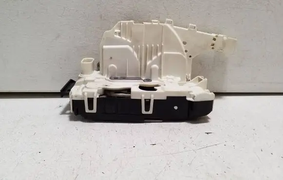 Mercedes-Benz Vito Viano W447 Sliding door lock A4477304000