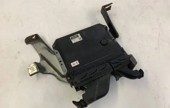 Lexus IS 220D-250-350 Engine control unit/module 8966153701
