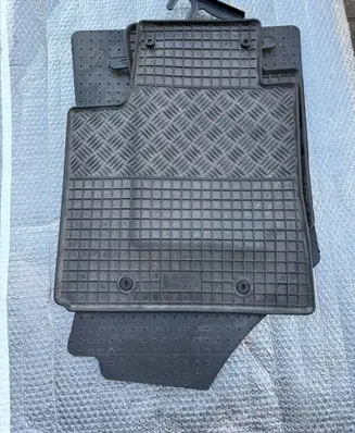 Hyundai i10 Car floor mat set 835929809