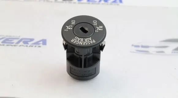 Passenger airbag on/off switch