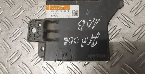 Toyota Yaris Climate control unit 886500D190