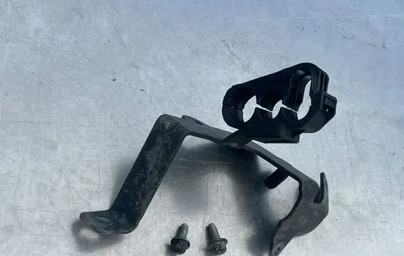 Other engine bay part