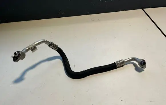 Air conditioning (A/C) pipe/hose