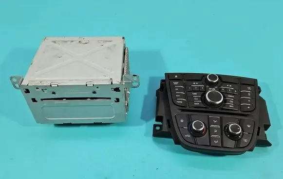 Opel Meriva B Radio/CD/DVD/GPS head unit 23348239 IMPRK1559198
