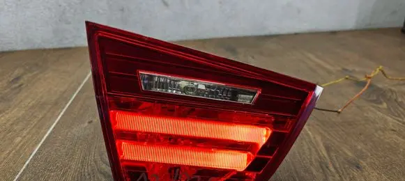 BMW 3 E90 E91 Tailgate rear/tail lights 4871733