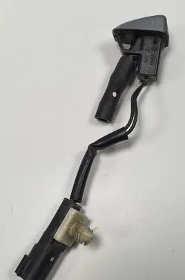 Volvo V60 Windshield washer spray nozzle 
