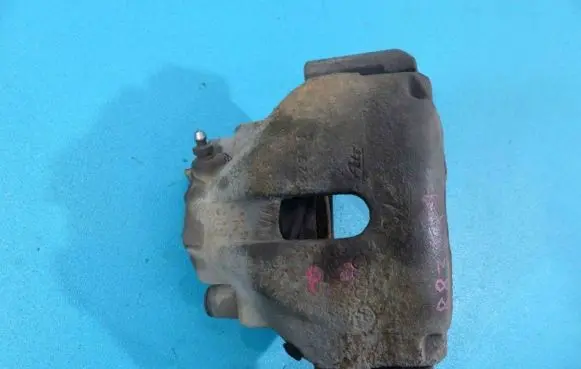 Skoda Superb B5 (3U) Front brake caliper IMPRK883289