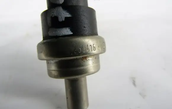 Audi A6 S6 C6 4F Oil pressure sensor 