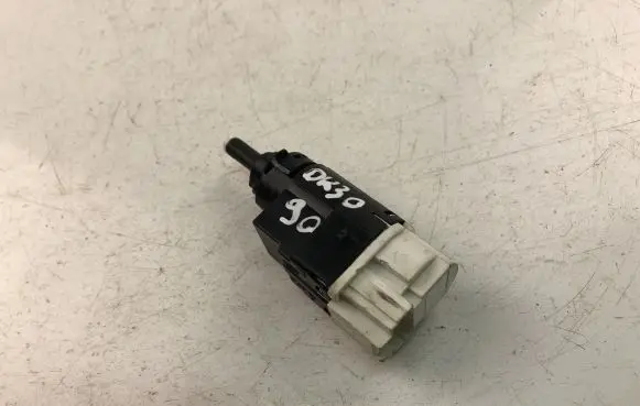 Dacia Duster Brake pedal sensor switch 253206170R