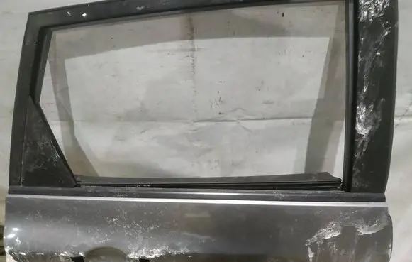 Mazda 3 I Rear door glass trim molding 