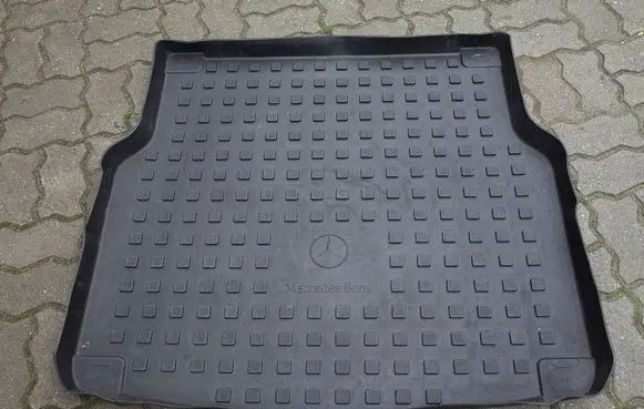 Mercedes-Benz C W204 Rubber trunk/boot mat liner A2048140341