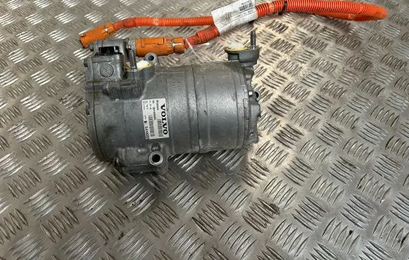 Volvo XC90 Air conditioning (A/C) compressor (pump) 31455426