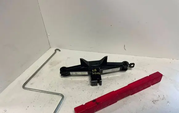 Subaru Legacy Lift Jack 27R030017