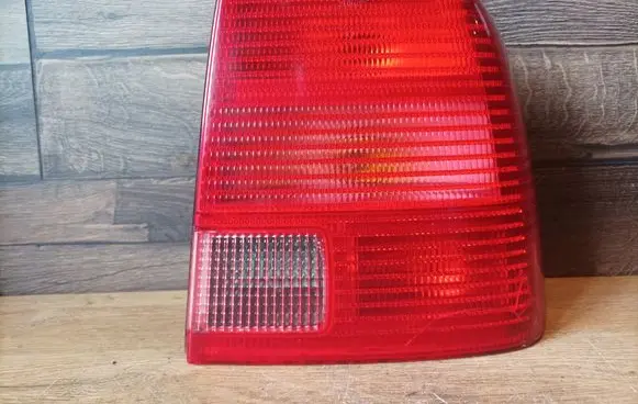 Volkswagen PASSAT B5 Rear/tail lights 110205012 11A205012B