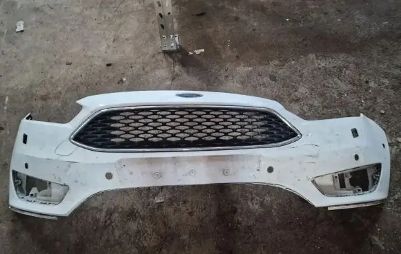 Ford Focus Front bumper F1EB17757AJ