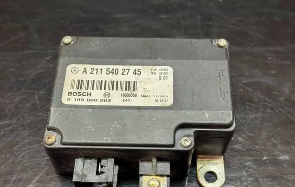 Mercedes-Benz E W211 Battery control module A2115402745 0199000002 13000D58