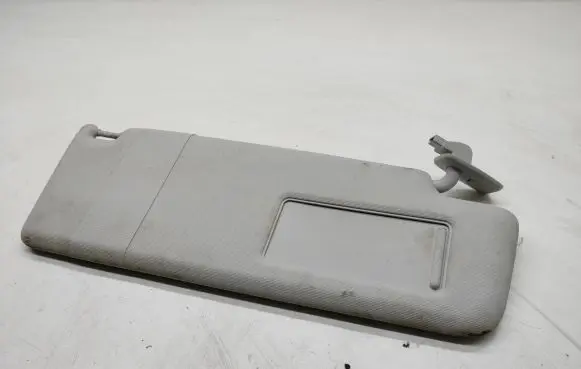 Volkswagen Tiguan Sun visor