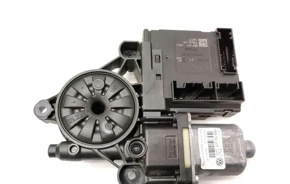 Volkswagen PASSAT B7 Front door window regulator motor 0130822451 3C0959792C 918434110