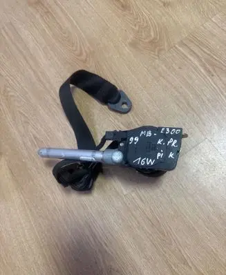 Mercedes-Benz E W210 Front seatbelt 566063600 566071700