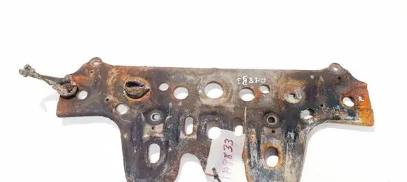Lexus IS 220D-250-350 Engine mounting bracket
