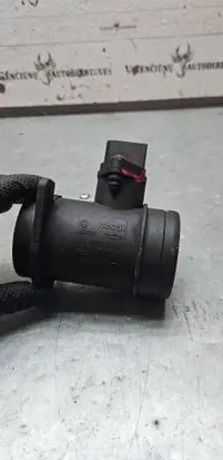 Volkswagen Golf IV Mass air flow meter 0281002463 038906461