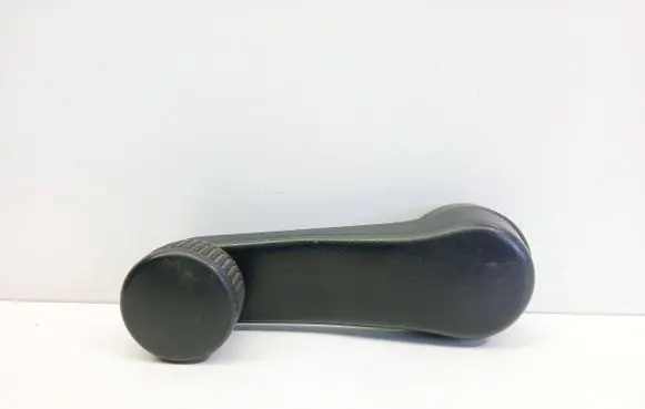 Volkswagen Golf III Front door window winding handle 1H0837581