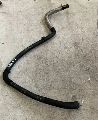 Engine coolant pipe/hose