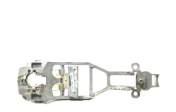 Volkswagen Touareg I Front door exterior handle/bracket 7L0837886F