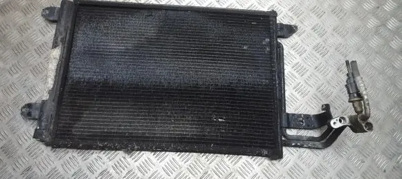 Volkswagen Golf Plus A/C cooling radiator (condenser)