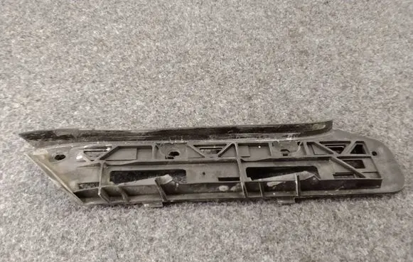 Volkswagen Caddy Front bumper mounting bracket 1T0807050