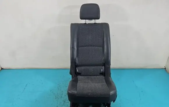 Toyota Verso Second row seats IMPRK1569327