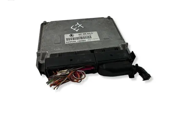 Skoda Fabia Mk1 (6Y) Engine control unit/module 047906033A 5WP441930 PASJ48