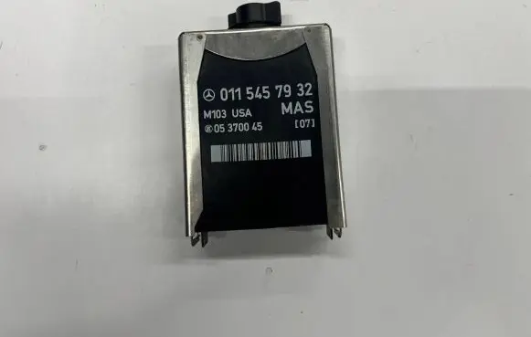 Mercedes-Benz E W124 Other control units/modules a0115457932 05370045 M103JUSA