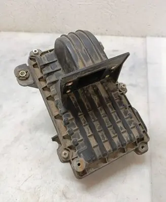 Mazda 323 Air filter box A10411