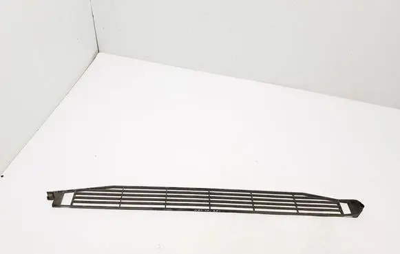 Porsche Macan (95B) Front bumper lower grill 95B820746B