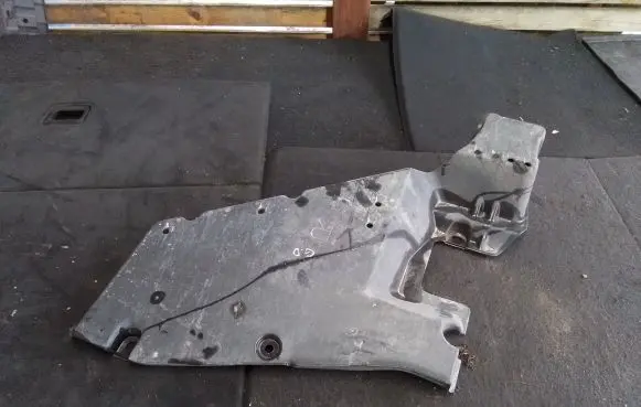 Front bumper skid plate/under tray