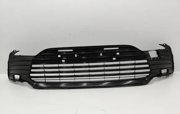 Toyota Camry VIII XV70 Front bumper lower grill 5311333120