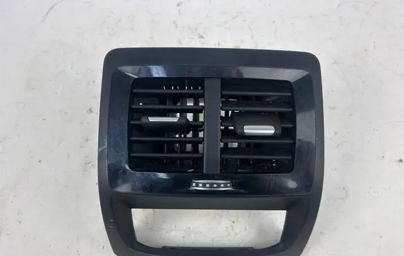 BMW X3 G01 Rear air vent grill 9363822