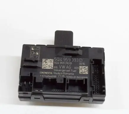 Volkswagen PASSAT B8 Door control unit/module 5Q4959393D 5Q4959393B
