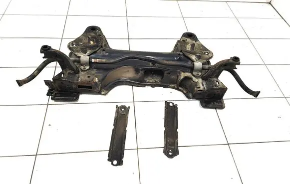 Peugeot 2008 II Front subframe