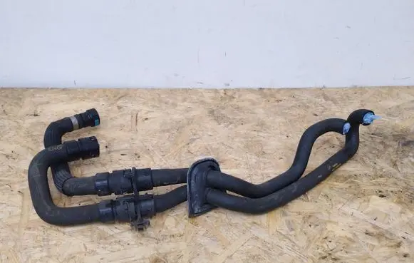 Land Rover Discovery Sport Engine coolant pipe/hose GJ328B159AA
