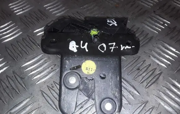 Audi A4 S4 B7 8E 8H Tailgate/trunk/boot lock/catch/latch 4f5827505