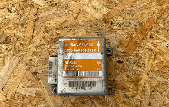 Audi A4 S4 B5 8D Airbag control unit/module 8A0959655C 0285001038