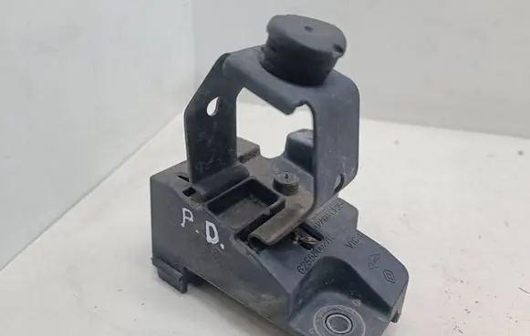 Headlight/headlamp mounting bracket