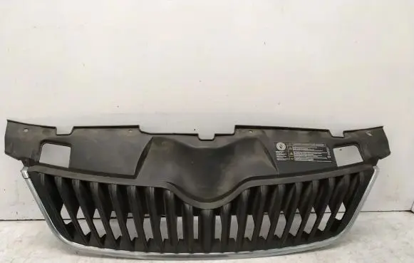 Skoda Fabia Mk2 (5J) Front bumper upper radiator grill 5J0853668C 5J0853668