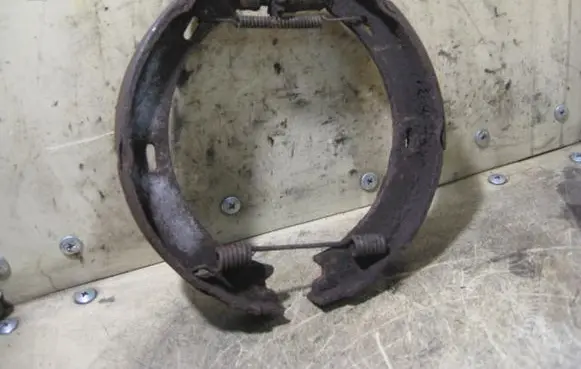 Mercedes-Benz E W210 Handbrake/parking brake pads 