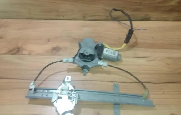 Nissan Almera Tino Sliding door window regulator with motor 114929