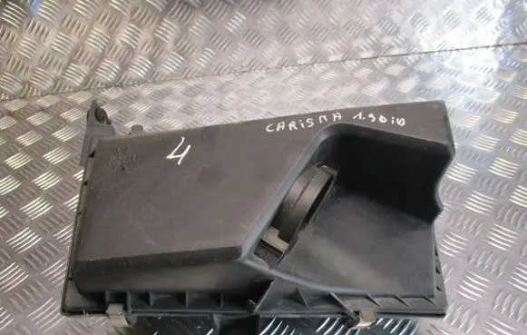 Mitsubishi Carisma Air filter box