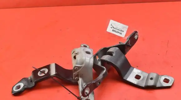 BMW 5 E60 E61 Tailgate/trunk/boot hinge 7200533